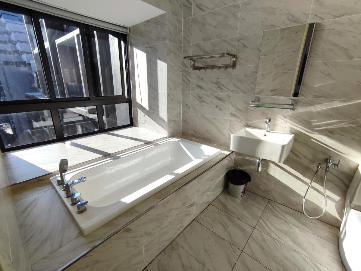 Melaka Town - Imperio Residence Studio With Bathtub Экстерьер фото